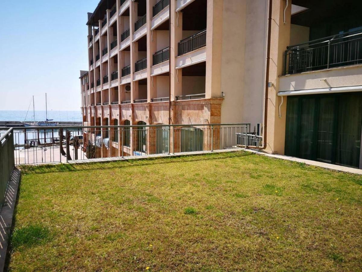 Port Balchik Apartment Exterior foto